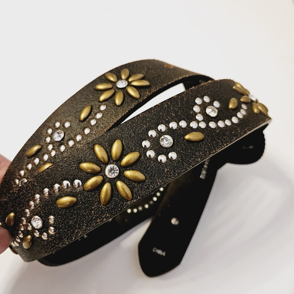 Nocona Western Belt Size L Cowgirl Leather Brown Embellished NWOT main image 5